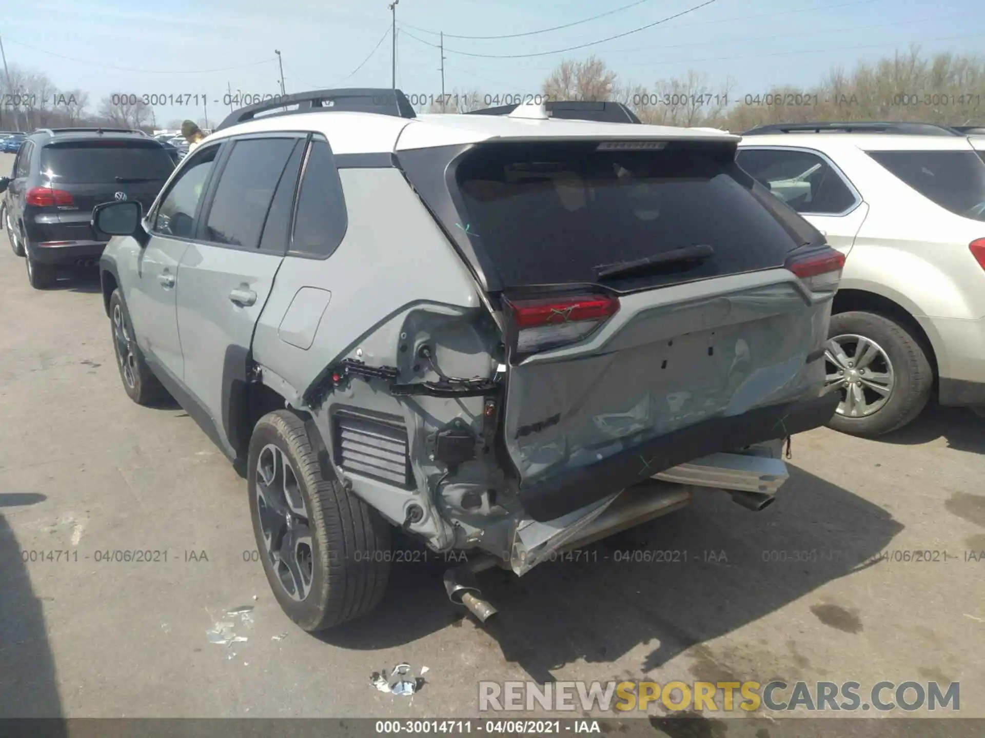 6 Photograph of a damaged car 2T3J1RFV4KW011171 TOYOTA RAV4 2019