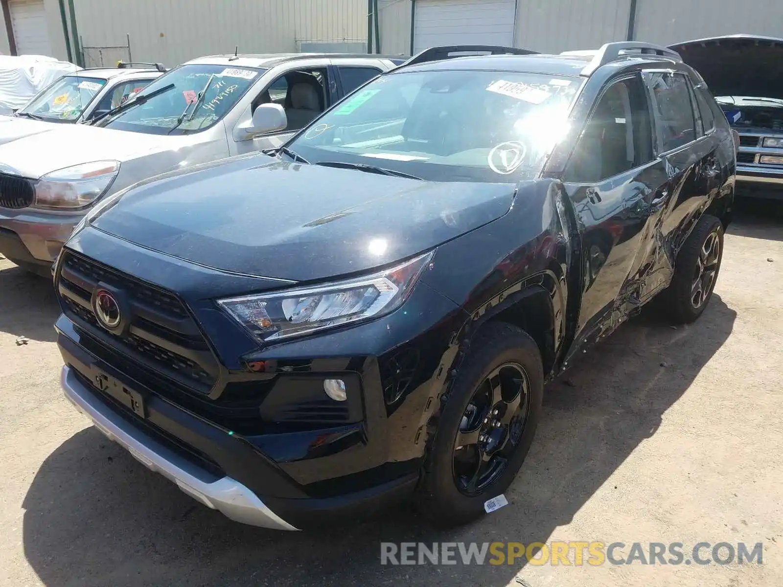 2 Фотография поврежденного автомобиля 2T3J1RFV4KW012885 TOYOTA RAV4 2019