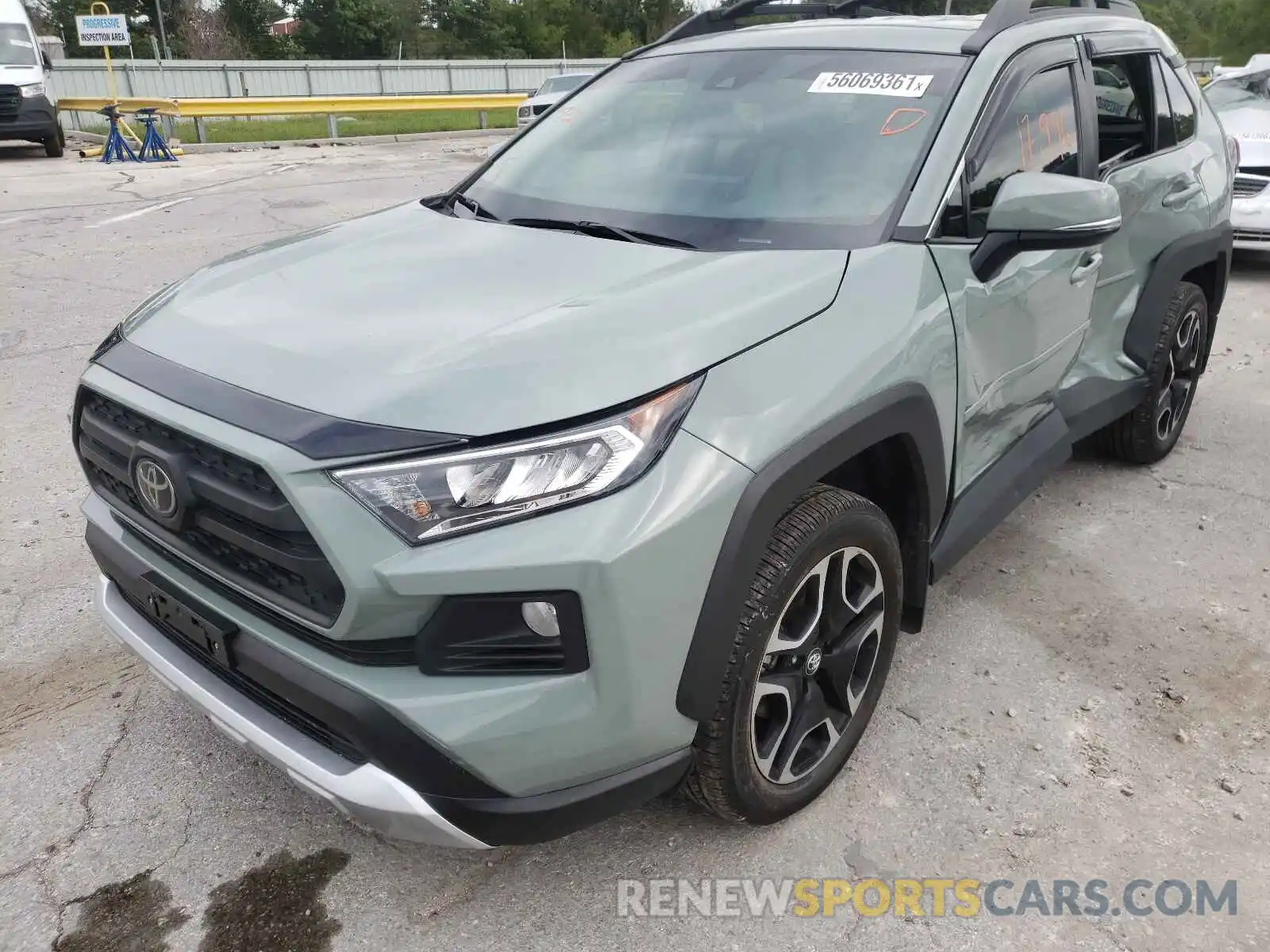 2 Фотография поврежденного автомобиля 2T3J1RFV4KW026625 TOYOTA RAV4 2019