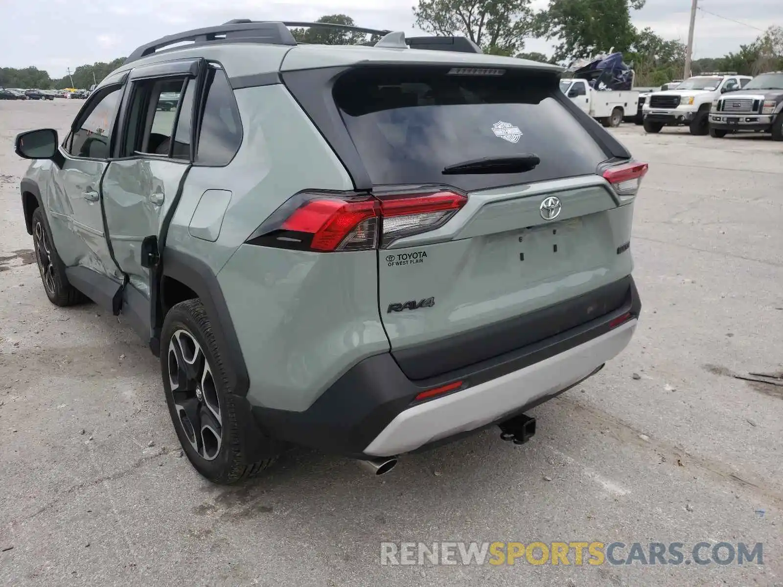 3 Photograph of a damaged car 2T3J1RFV4KW026625 TOYOTA RAV4 2019