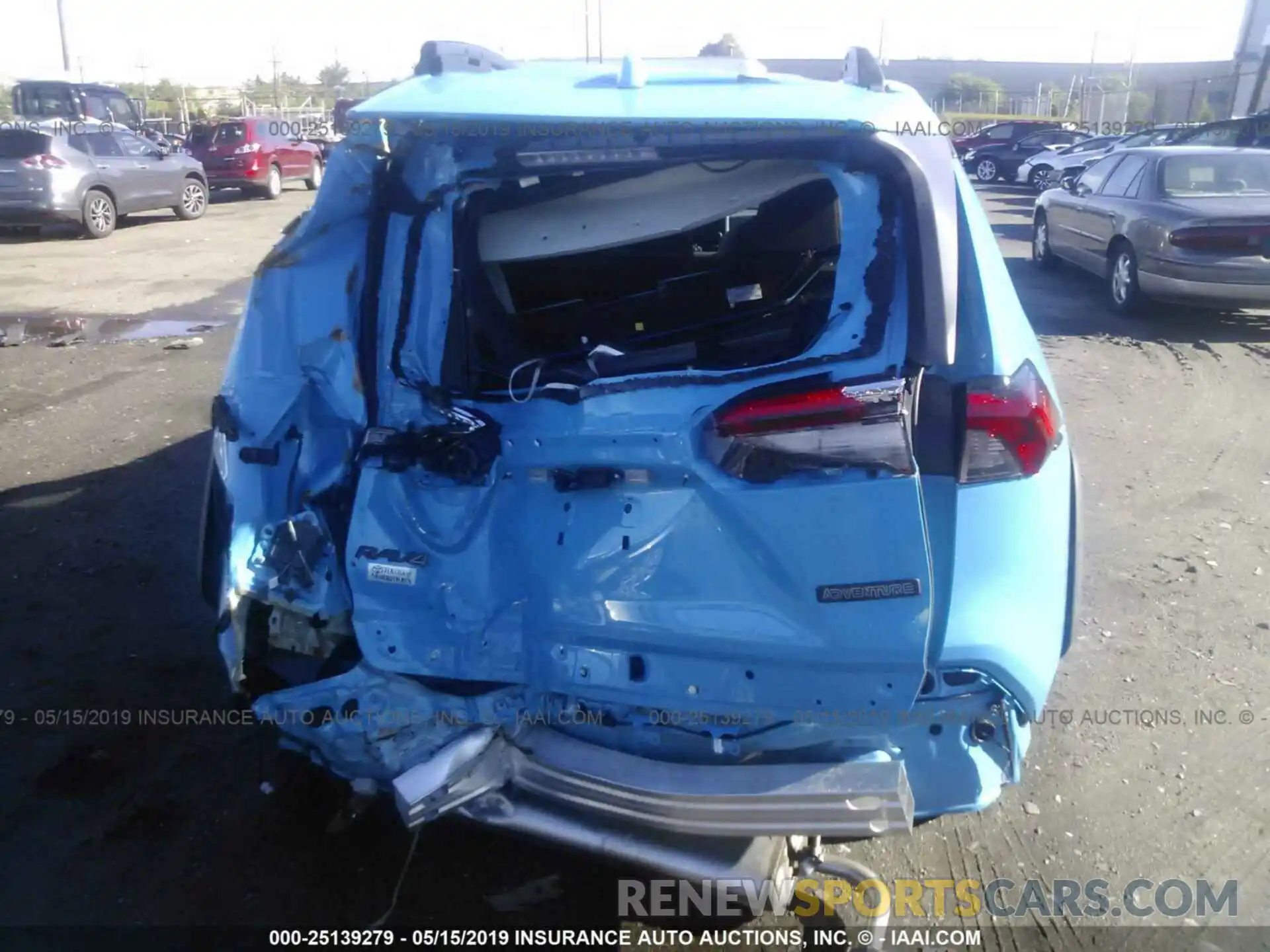 6 Photograph of a damaged car 2T3J1RFV4KW035180 TOYOTA RAV4 2019