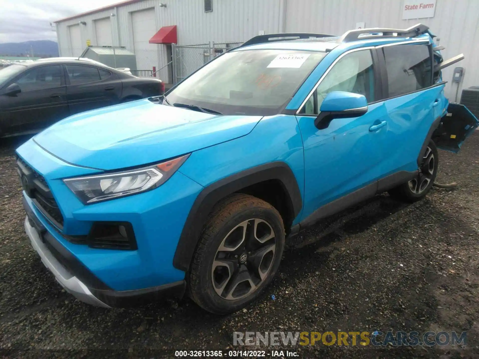 2 Photograph of a damaged car 2T3J1RFV4KW043814 TOYOTA RAV4 2019