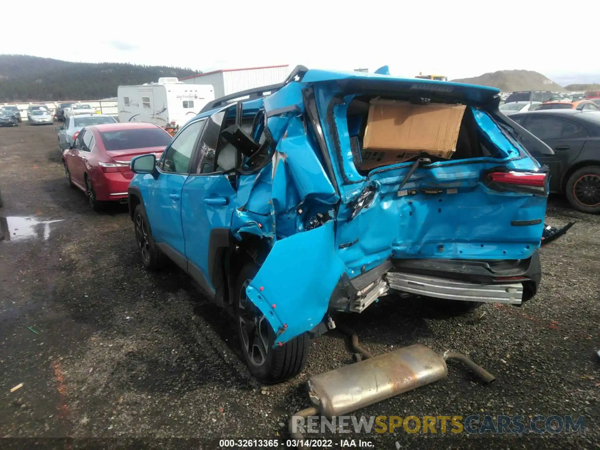 3 Photograph of a damaged car 2T3J1RFV4KW043814 TOYOTA RAV4 2019