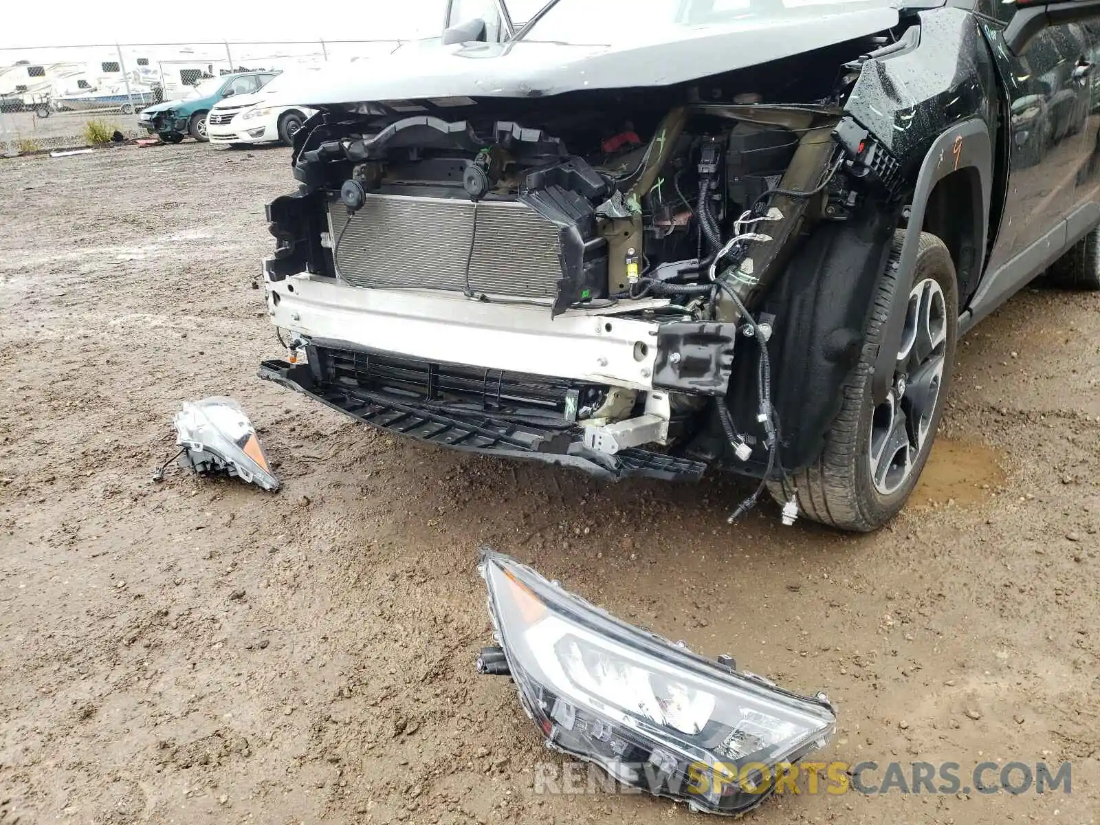 9 Photograph of a damaged car 2T3J1RFV4KW048740 TOYOTA RAV4 2019