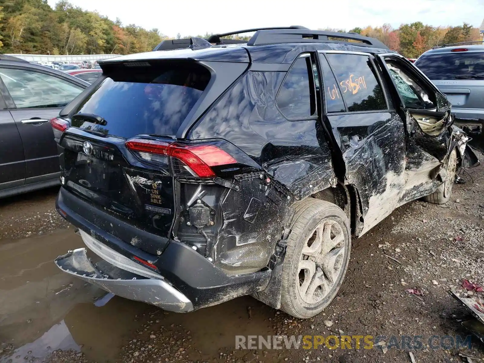 4 Photograph of a damaged car 2T3J1RFV5KC012380 TOYOTA RAV4 2019