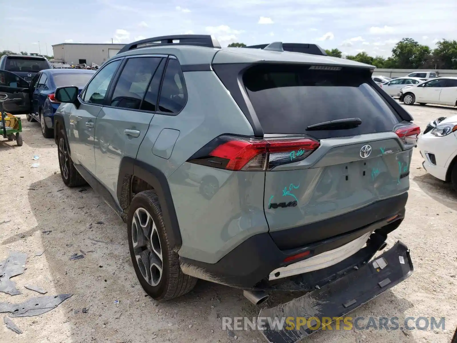 3 Photograph of a damaged car 2T3J1RFV5KC030085 TOYOTA RAV4 2019