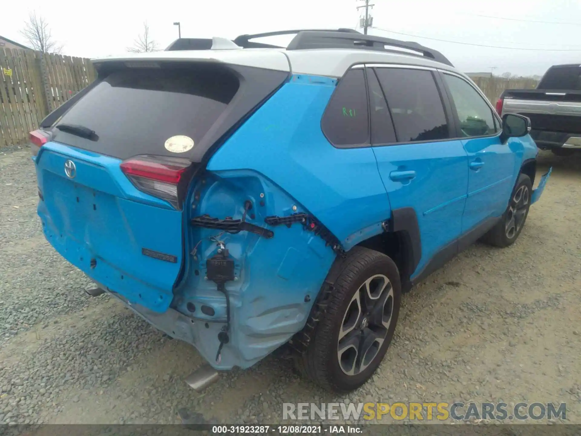 4 Photograph of a damaged car 2T3J1RFV5KC038722 TOYOTA RAV4 2019