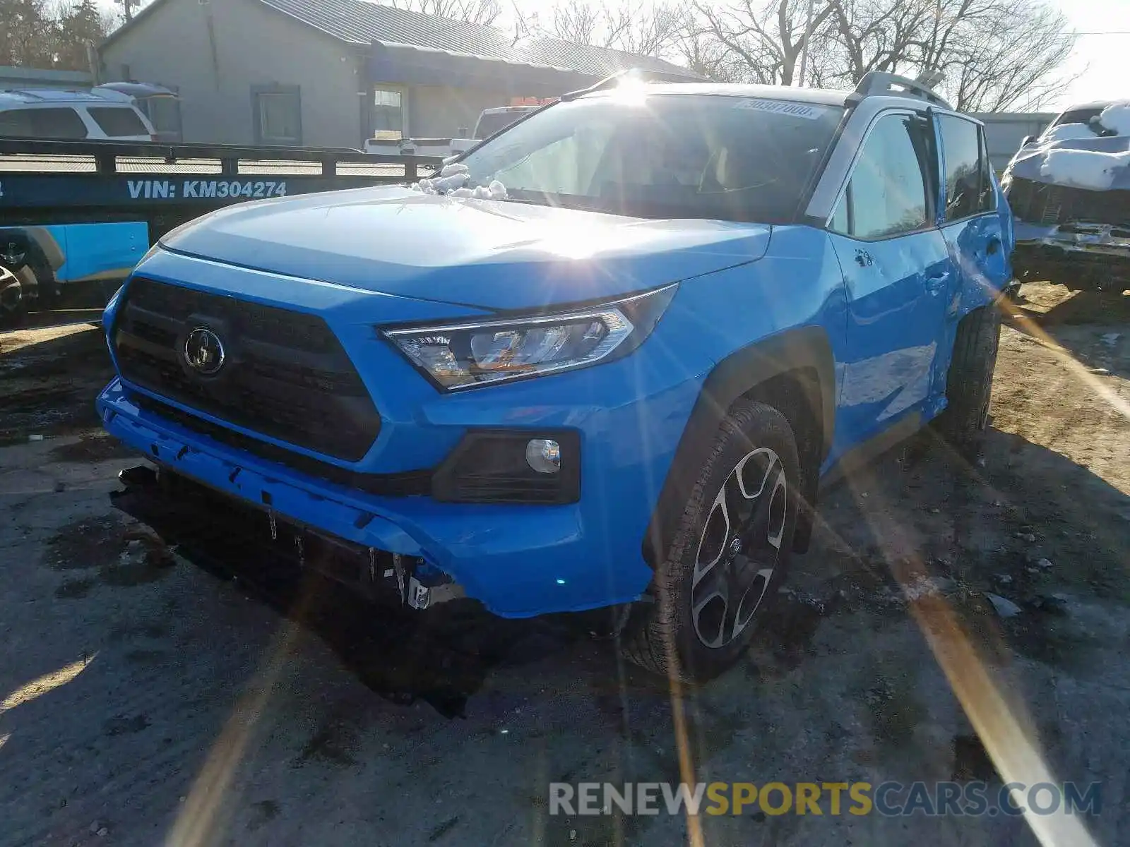 2 Фотография поврежденного автомобиля 2T3J1RFV5KC045069 TOYOTA RAV4 2019