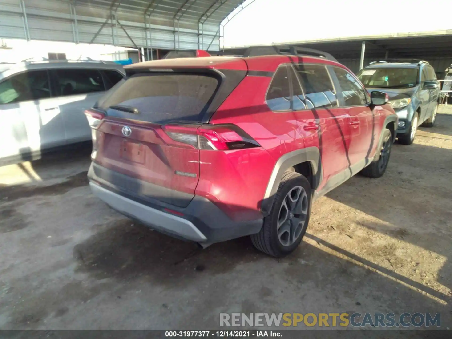 4 Фотография поврежденного автомобиля 2T3J1RFV5KW003693 TOYOTA RAV4 2019