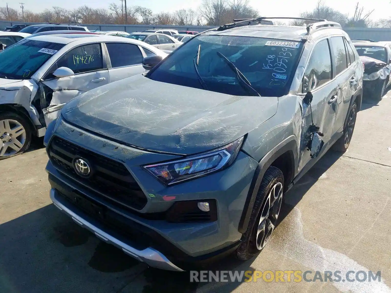 2 Photograph of a damaged car 2T3J1RFV5KW009638 TOYOTA RAV4 2019