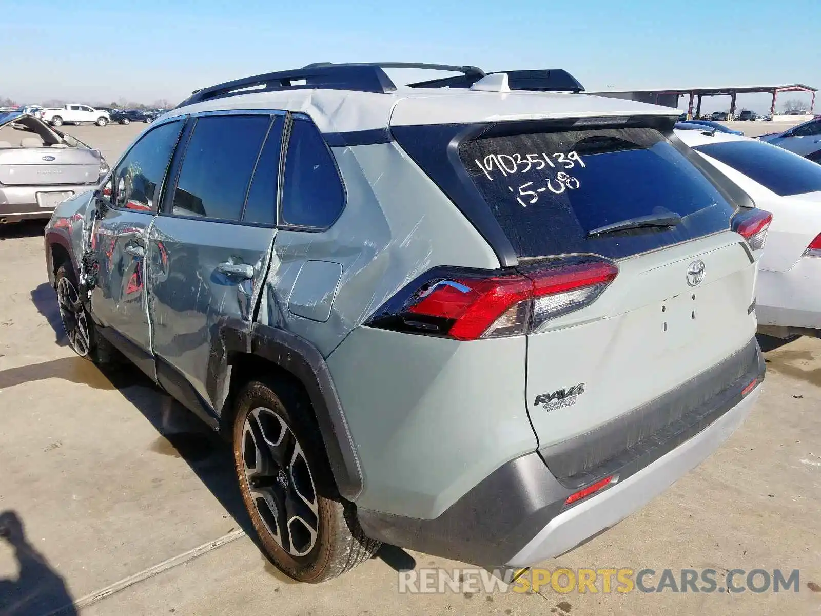 3 Photograph of a damaged car 2T3J1RFV5KW009638 TOYOTA RAV4 2019