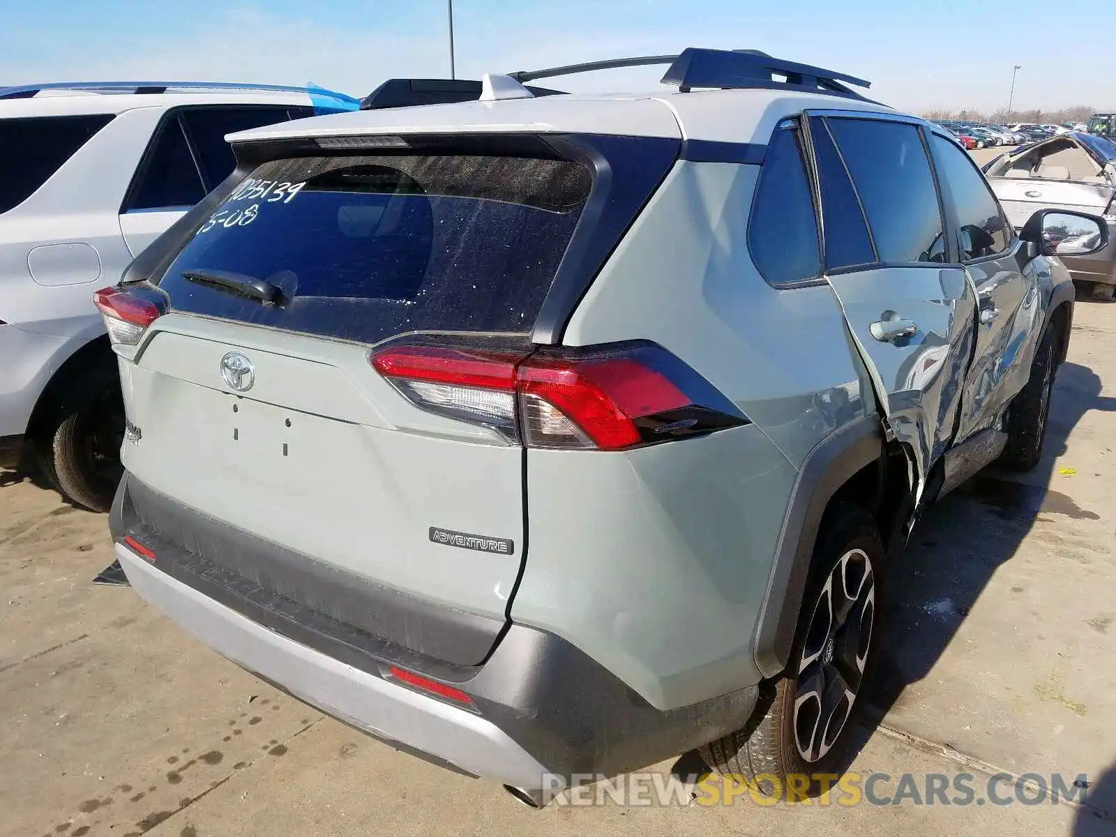 4 Photograph of a damaged car 2T3J1RFV5KW009638 TOYOTA RAV4 2019