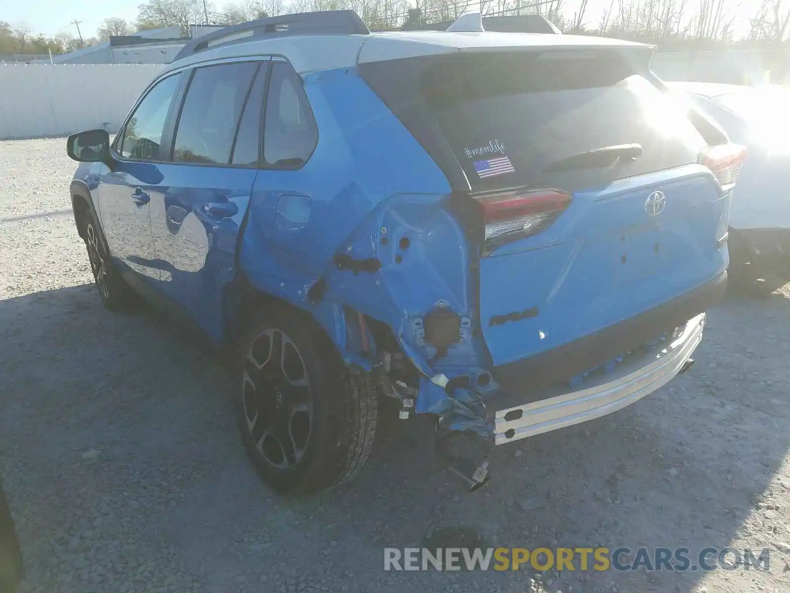 3 Photograph of a damaged car 2T3J1RFV5KW022857 TOYOTA RAV4 2019