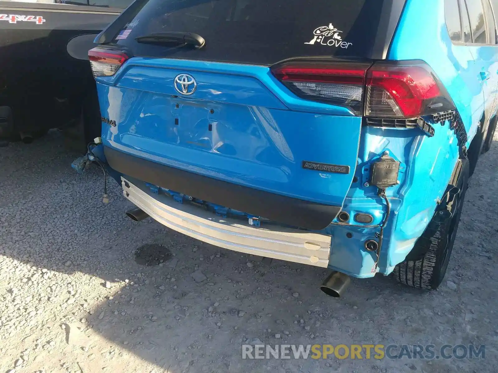 9 Photograph of a damaged car 2T3J1RFV5KW022857 TOYOTA RAV4 2019