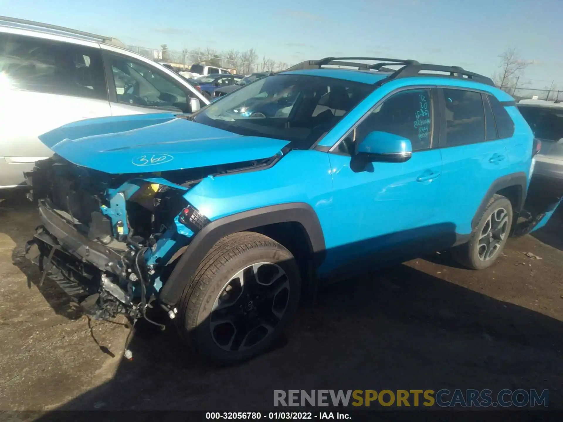 2 Фотография поврежденного автомобиля 2T3J1RFV5KW024513 TOYOTA RAV4 2019