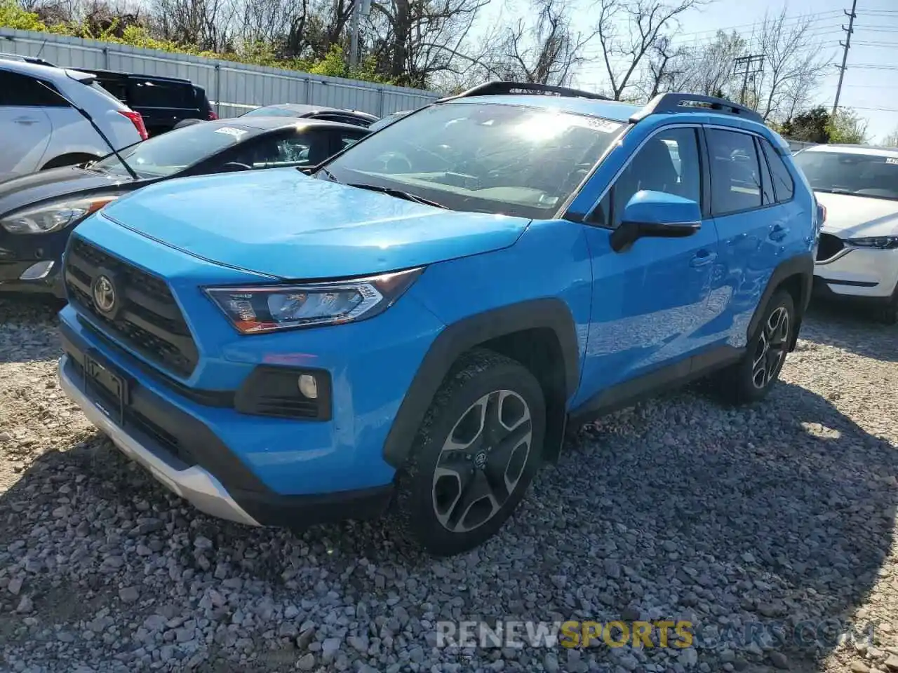 1 Photograph of a damaged car 2T3J1RFV5KW026259 TOYOTA RAV4 2019