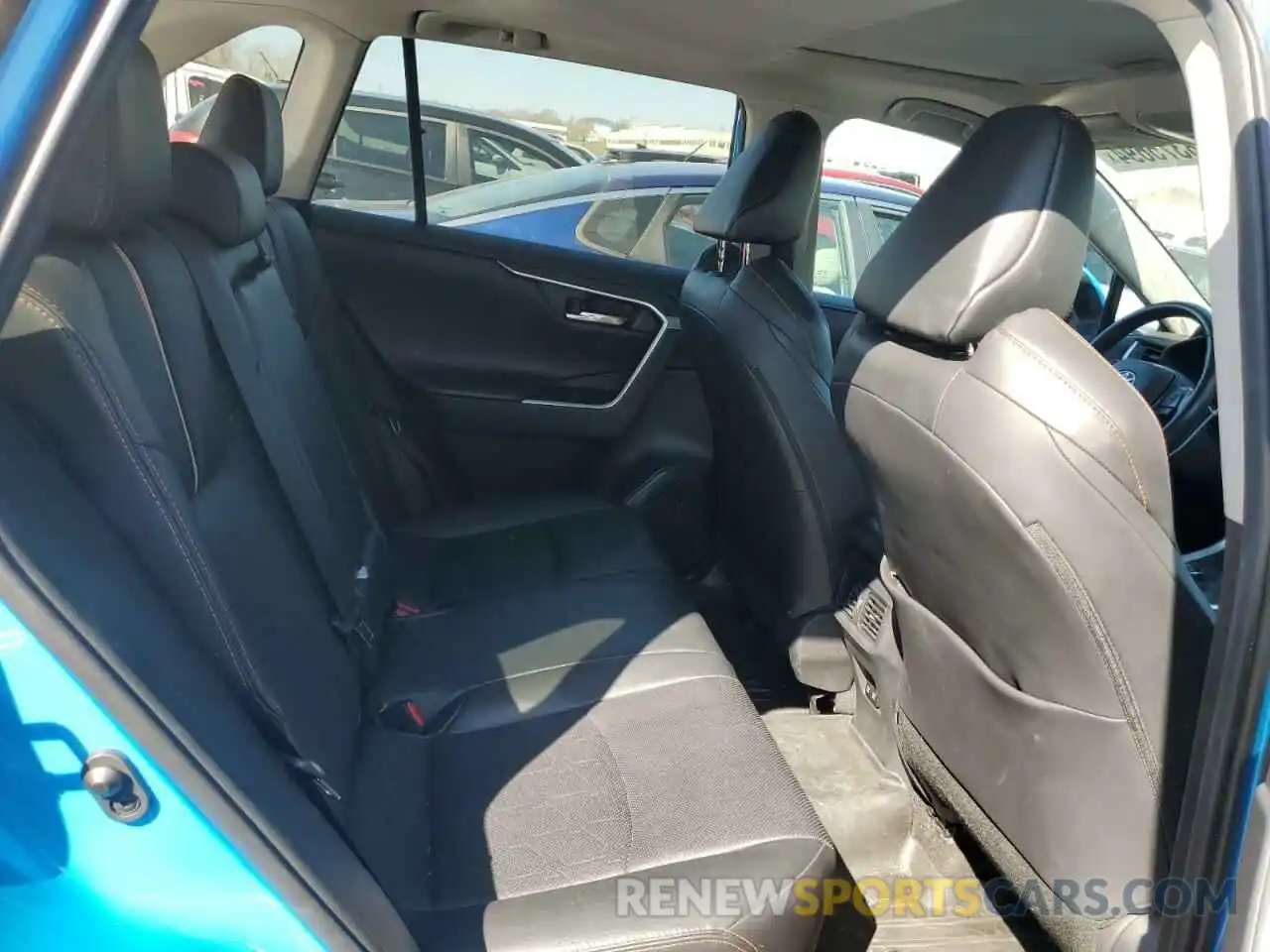 11 Photograph of a damaged car 2T3J1RFV5KW026259 TOYOTA RAV4 2019