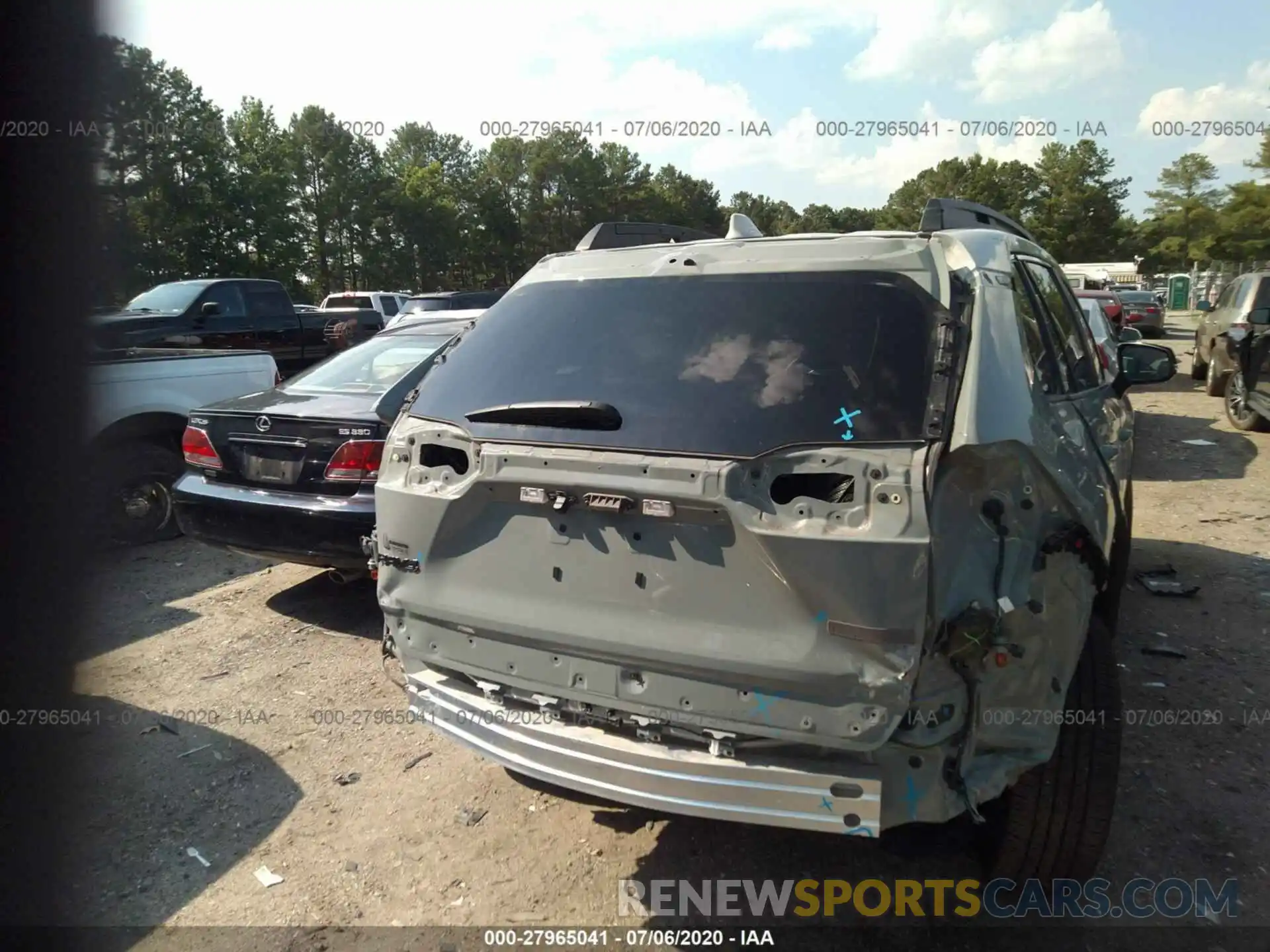 6 Photograph of a damaged car 2T3J1RFV5KW040260 TOYOTA RAV4 2019