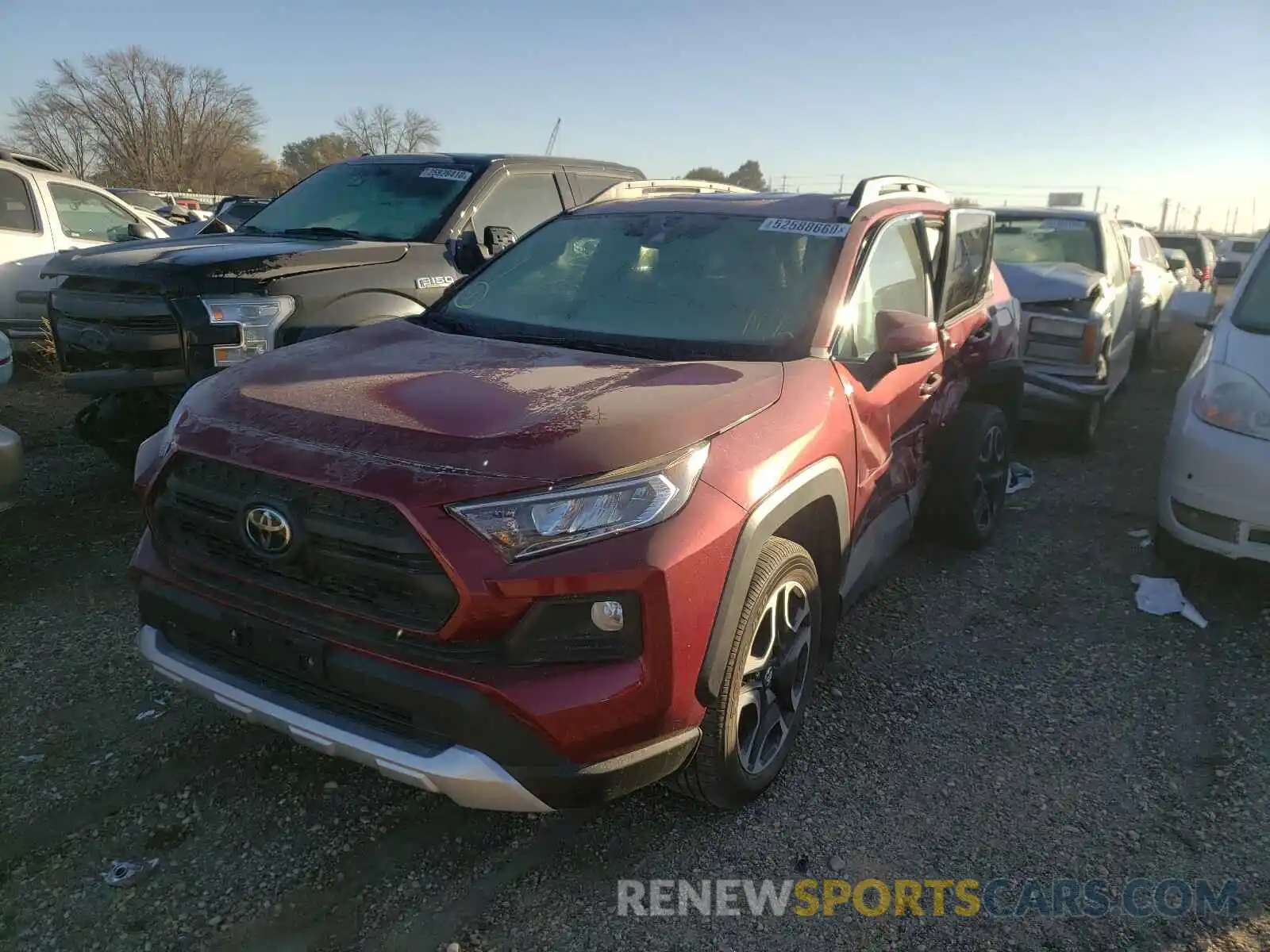 2 Photograph of a damaged car 2T3J1RFV5KW042932 TOYOTA RAV4 2019