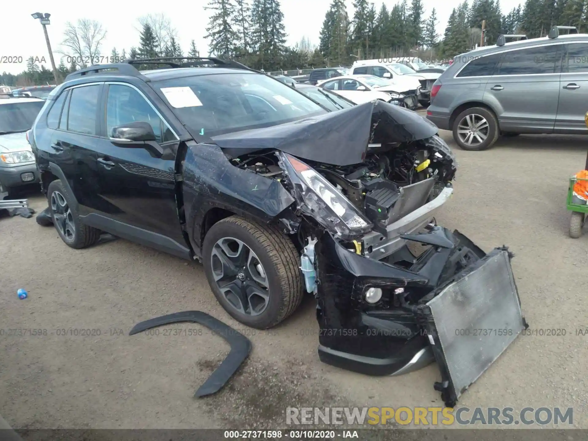 1 Photograph of a damaged car 2T3J1RFV6KW009809 TOYOTA RAV4 2019