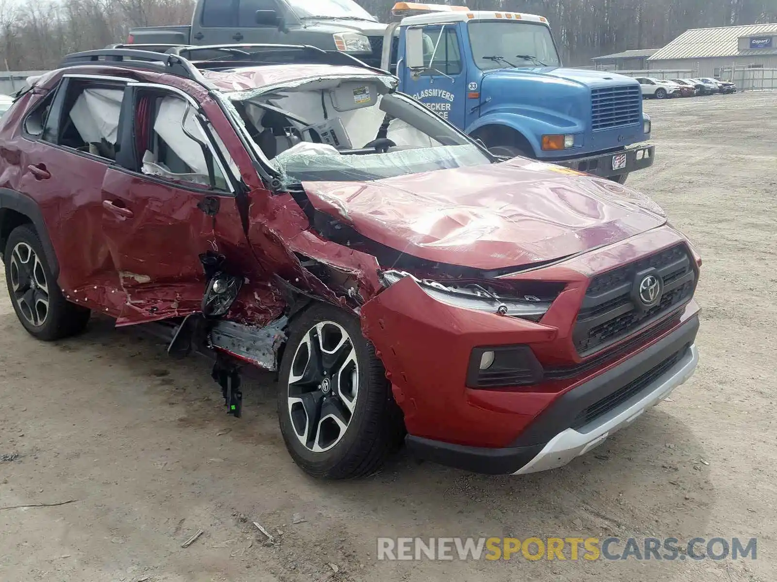 9 Photograph of a damaged car 2T3J1RFV6KW015142 TOYOTA RAV4 2019