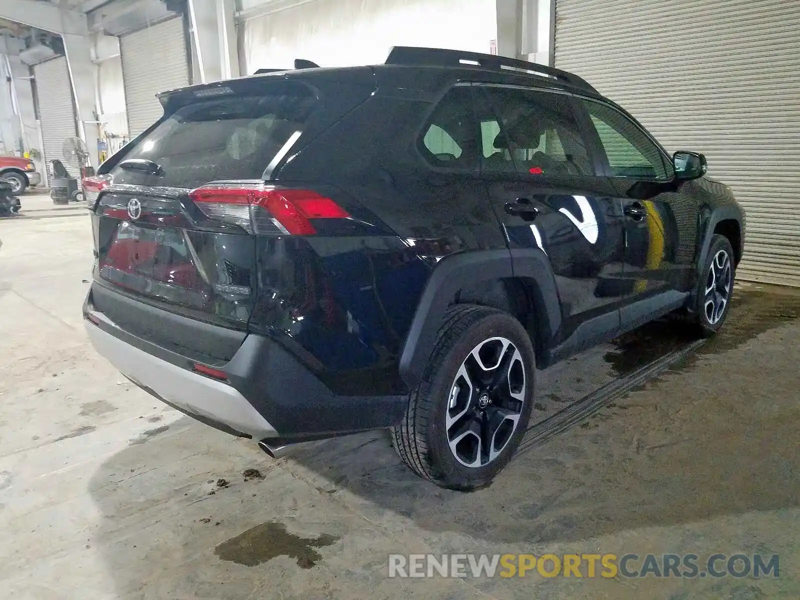 4 Photograph of a damaged car 2T3J1RFV6KW015352 TOYOTA RAV4 2019