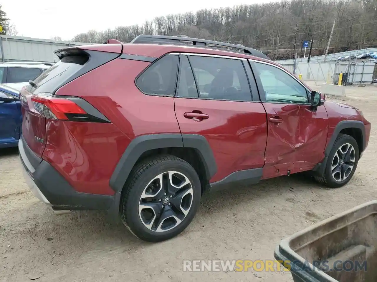 3 Photograph of a damaged car 2T3J1RFV6KW022673 TOYOTA RAV4 2019