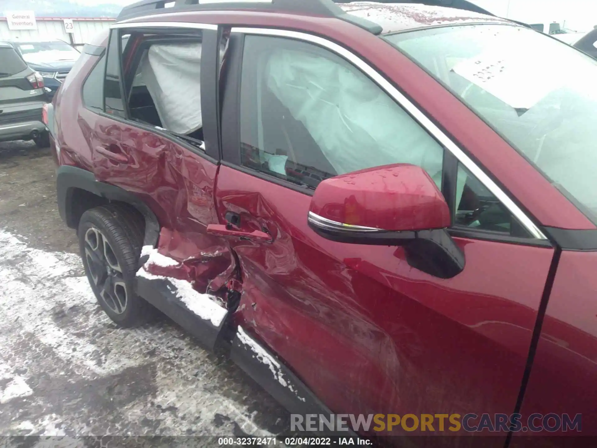 5 Photograph of a damaged car 2T3J1RFV6KW036329 TOYOTA RAV4 2019