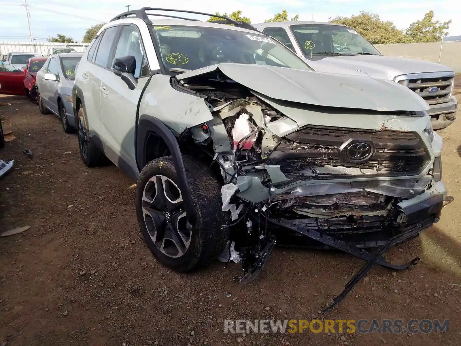 1 Photograph of a damaged car 2T3J1RFV6KW054555 TOYOTA RAV4 2019