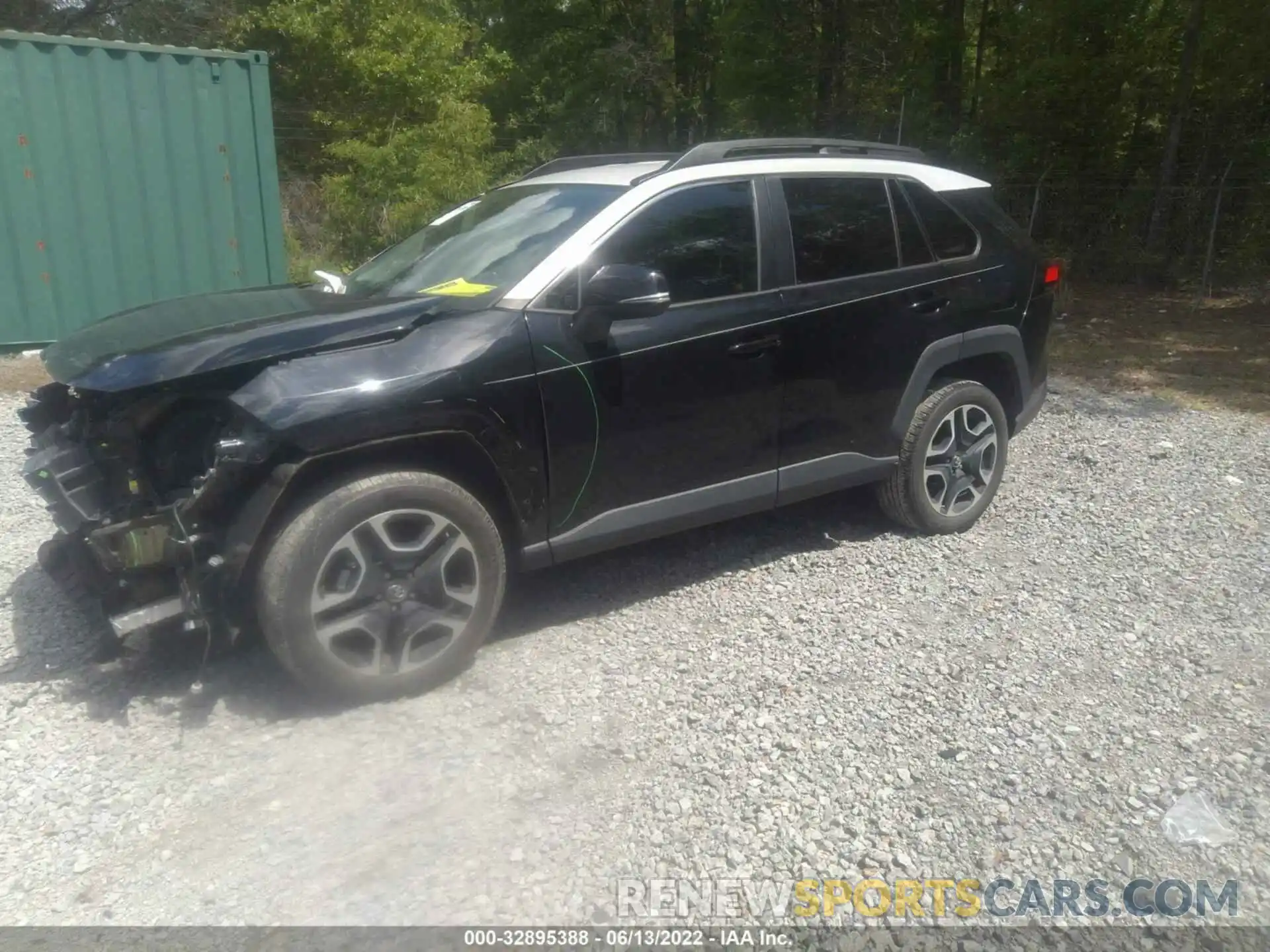 2 Фотография поврежденного автомобиля 2T3J1RFV7KC004037 TOYOTA RAV4 2019