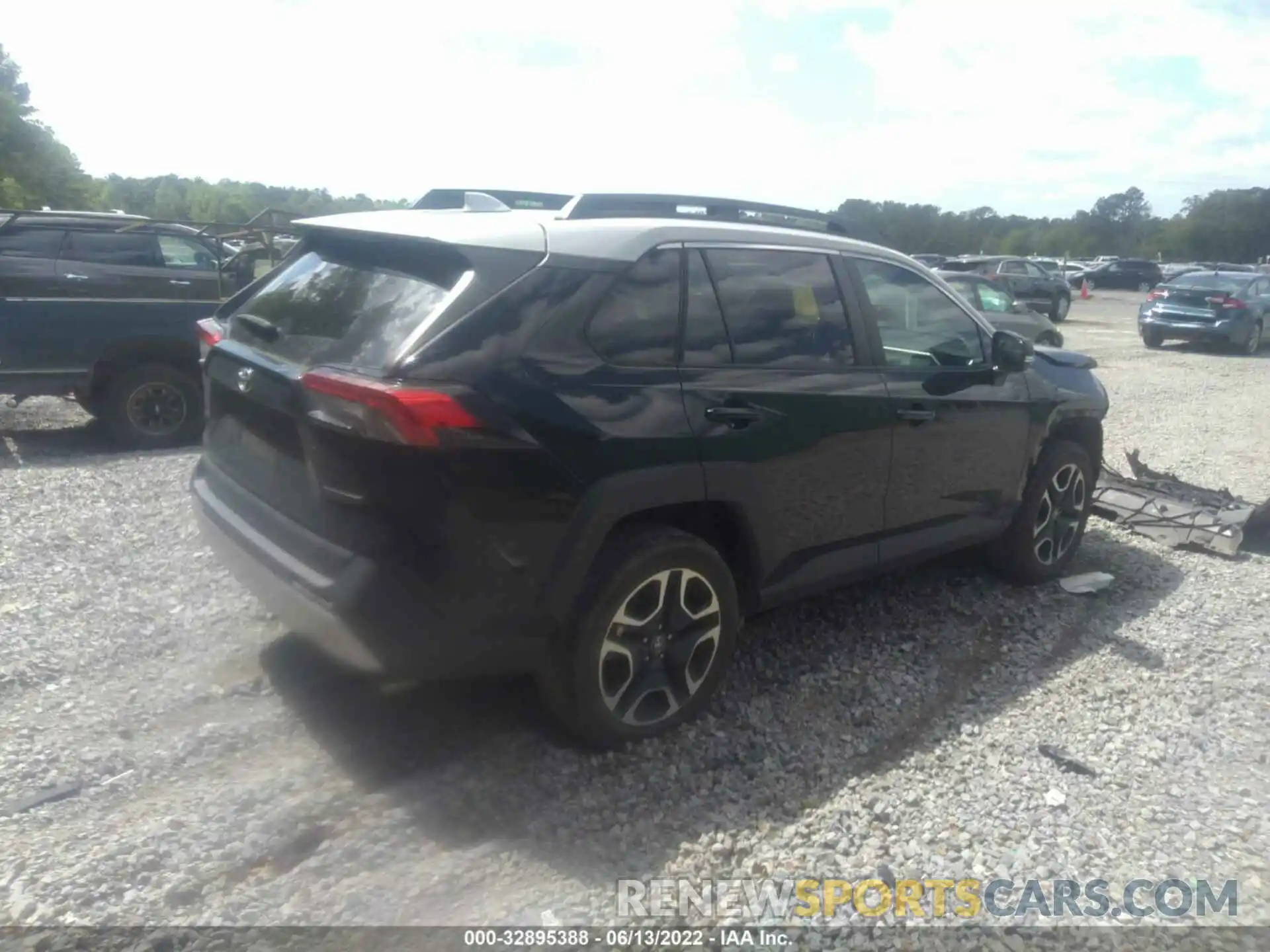 4 Photograph of a damaged car 2T3J1RFV7KC004037 TOYOTA RAV4 2019