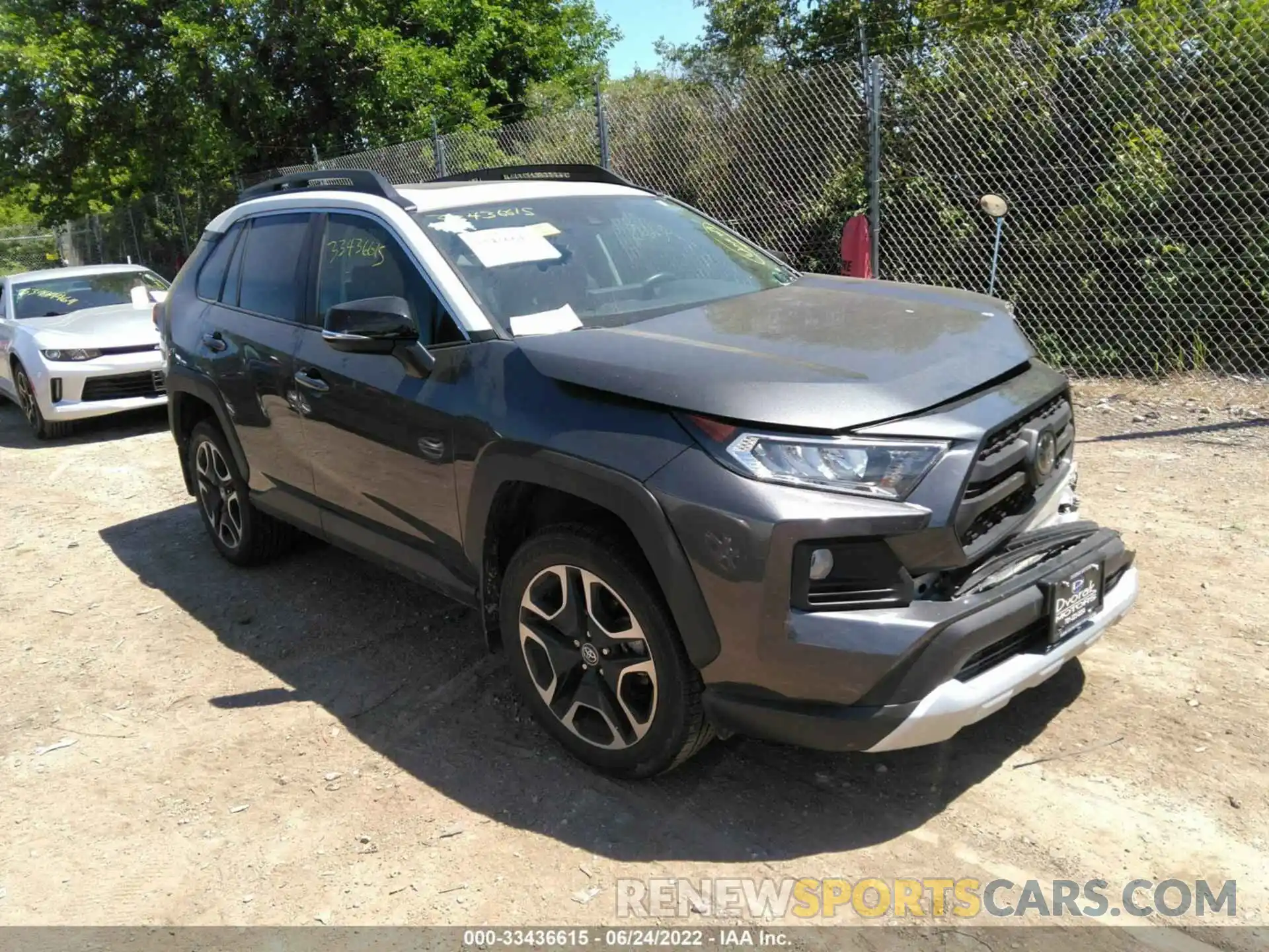 1 Photograph of a damaged car 2T3J1RFV7KC032467 TOYOTA RAV4 2019