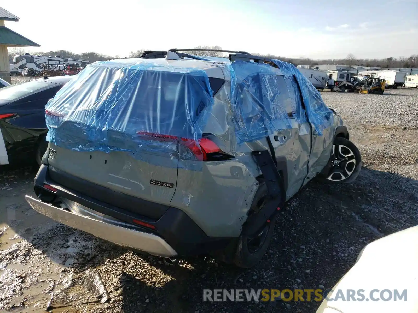 4 Photograph of a damaged car 2T3J1RFV7KW001914 TOYOTA RAV4 2019