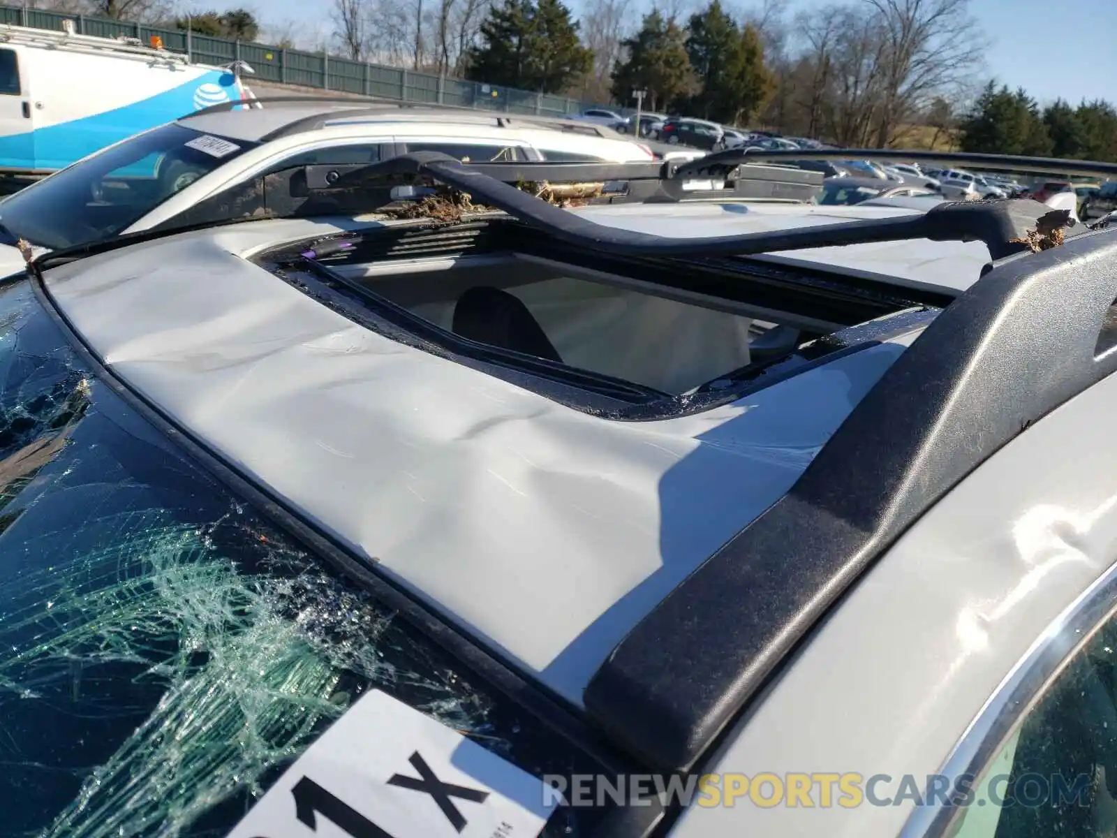 9 Photograph of a damaged car 2T3J1RFV7KW001914 TOYOTA RAV4 2019