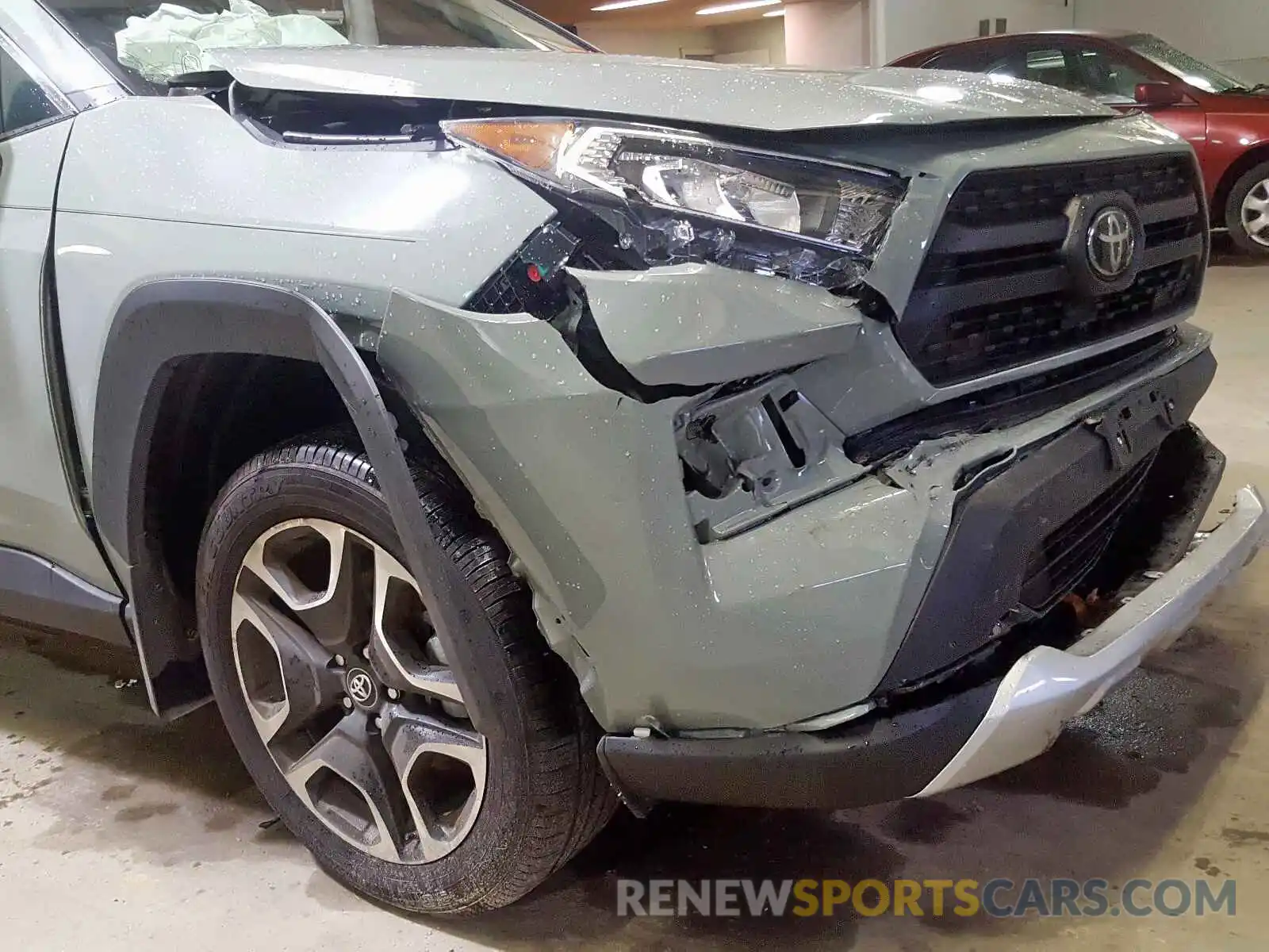 9 Photograph of a damaged car 2T3J1RFV7KW002433 TOYOTA RAV4 2019