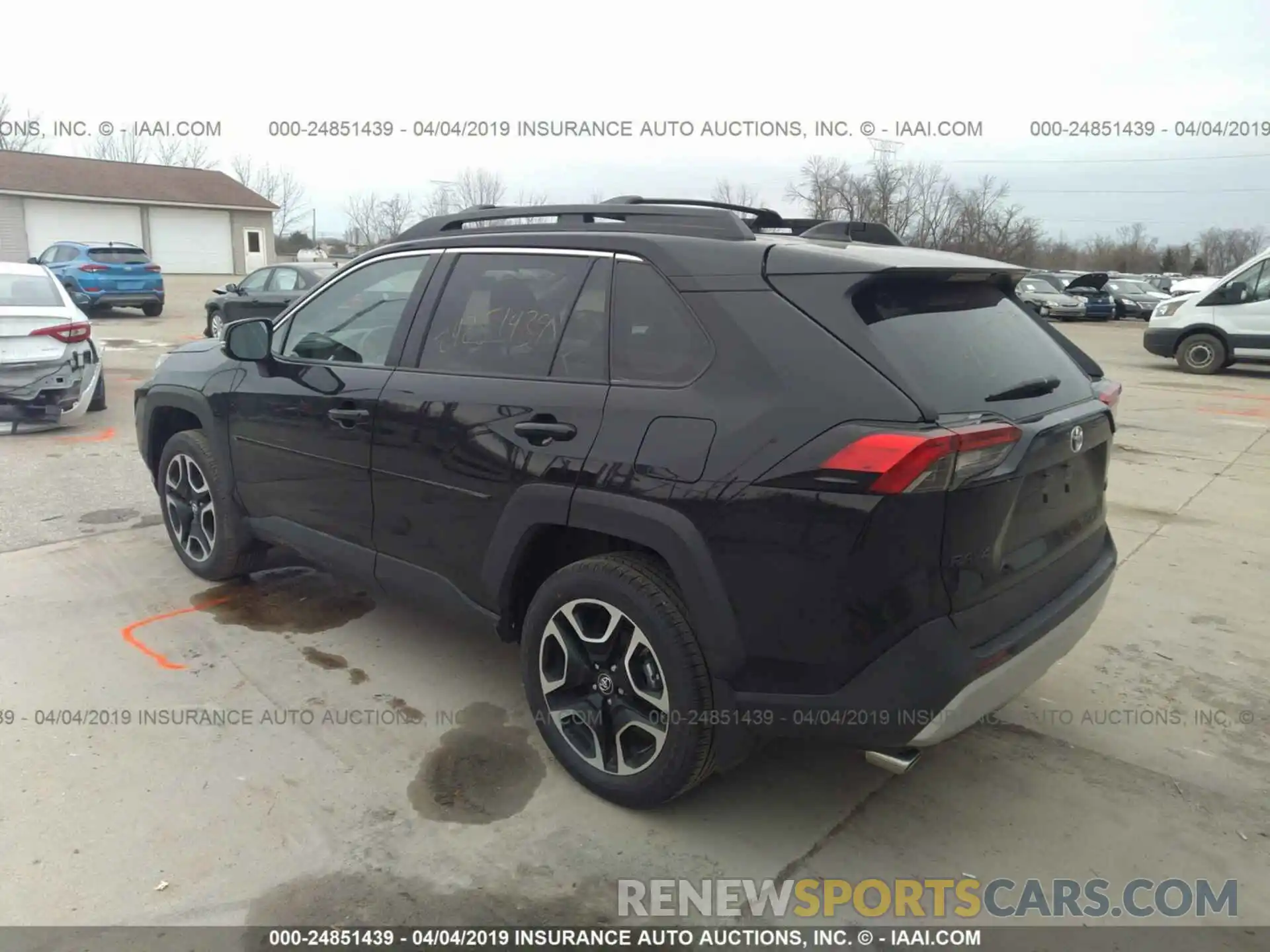 3 Фотография поврежденного автомобиля 2T3J1RFV7KW002982 TOYOTA RAV4 2019