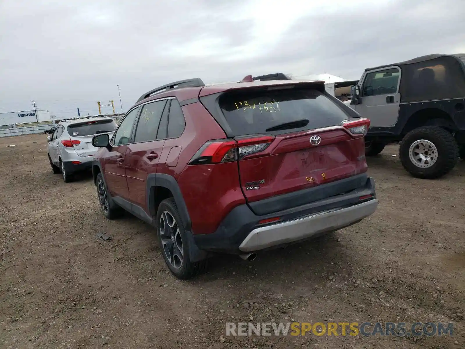 3 Фотография поврежденного автомобиля 2T3J1RFV7KW005042 TOYOTA RAV4 2019