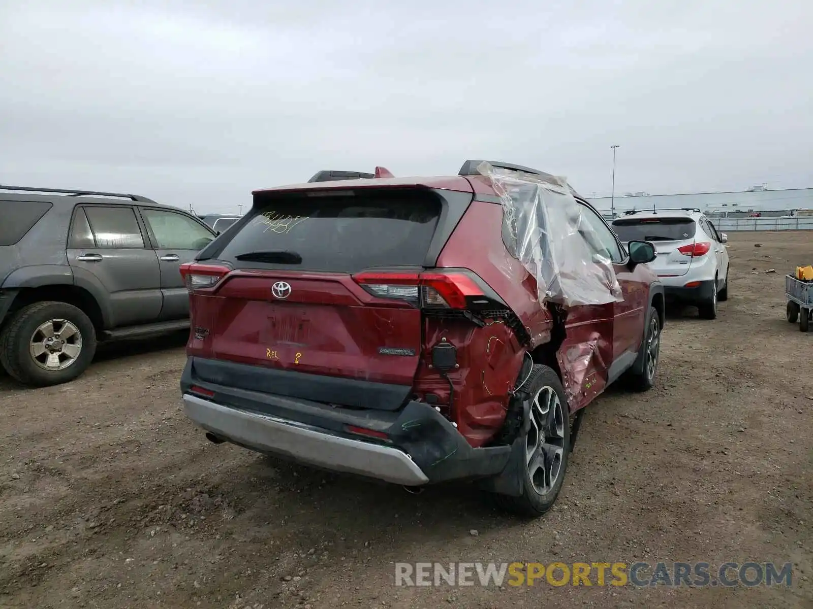 4 Фотография поврежденного автомобиля 2T3J1RFV7KW005042 TOYOTA RAV4 2019