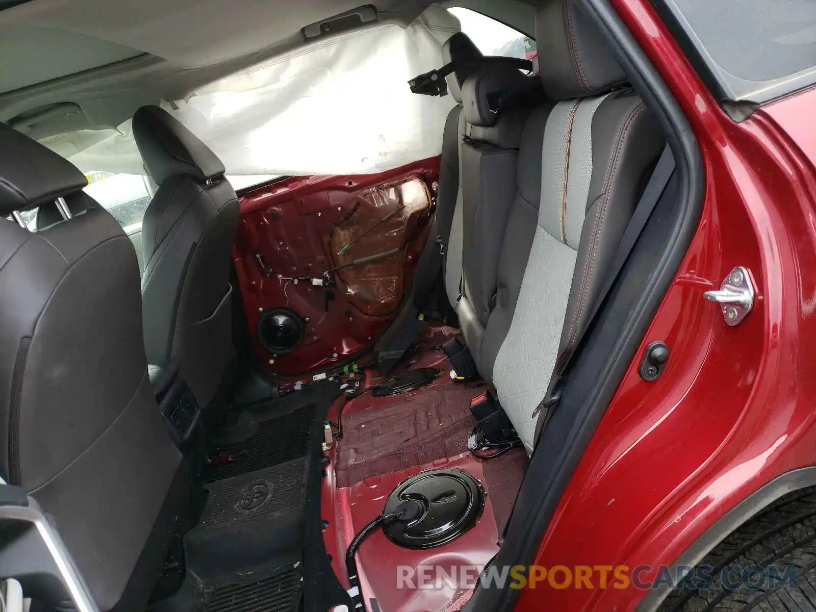 6 Photograph of a damaged car 2T3J1RFV7KW005042 TOYOTA RAV4 2019