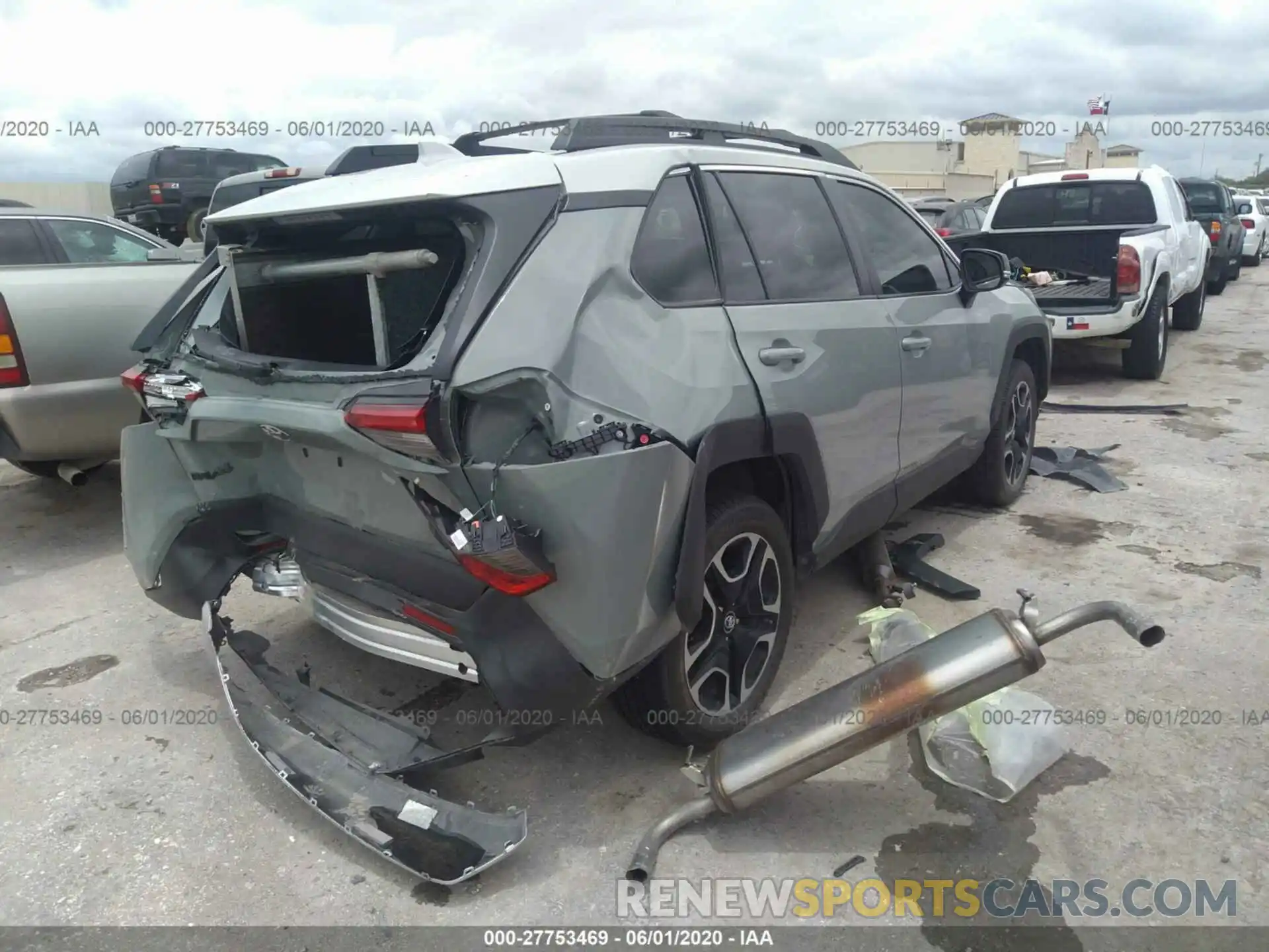 4 Photograph of a damaged car 2T3J1RFV7KW008765 TOYOTA RAV4 2019