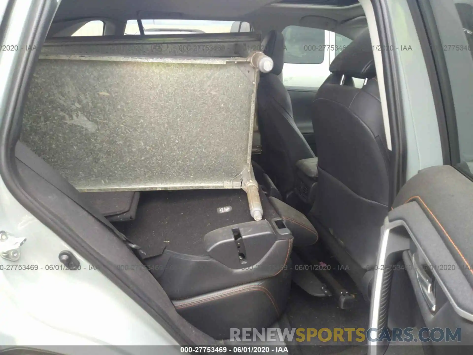 8 Photograph of a damaged car 2T3J1RFV7KW008765 TOYOTA RAV4 2019