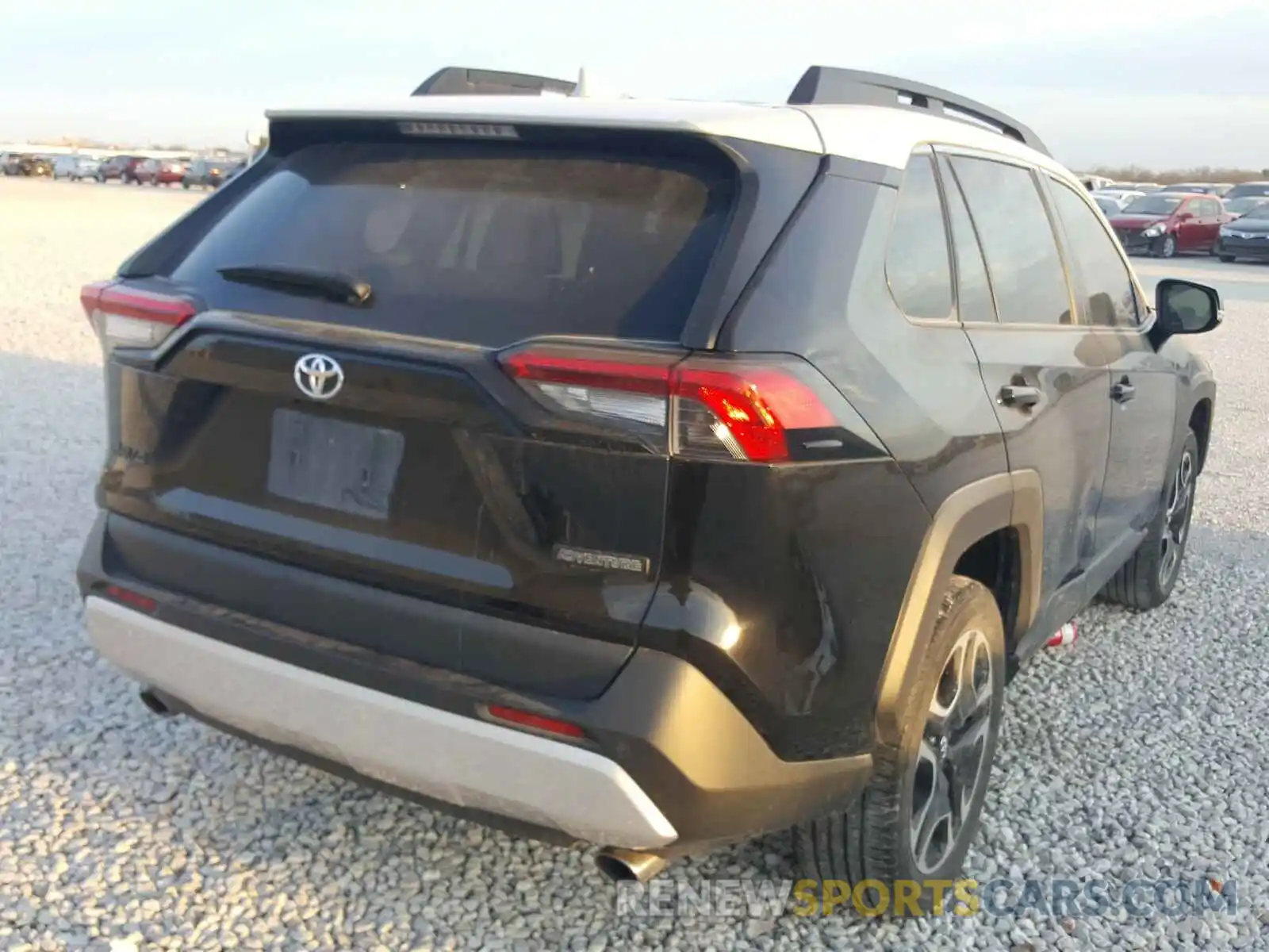 4 Photograph of a damaged car 2T3J1RFV7KW035397 TOYOTA RAV4 2019