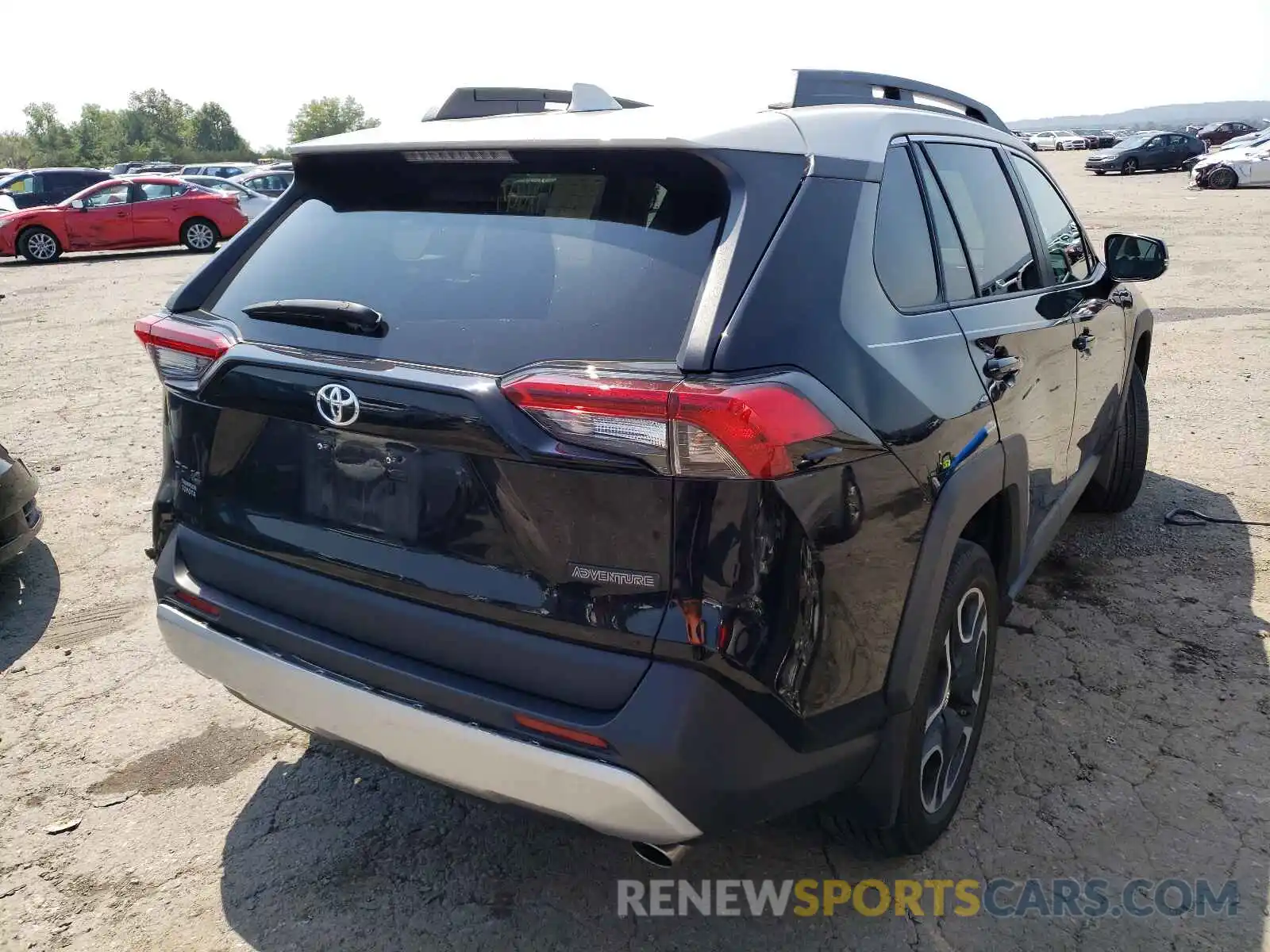 4 Photograph of a damaged car 2T3J1RFV8KC010543 TOYOTA RAV4 2019