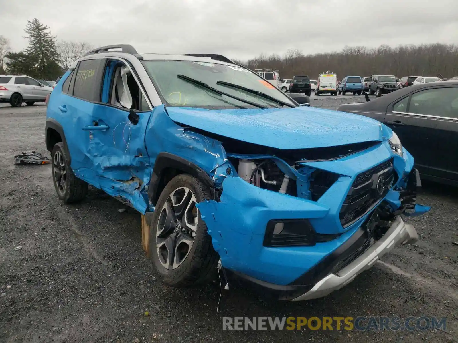 1 Photograph of a damaged car 2T3J1RFV8KC014172 TOYOTA RAV4 2019