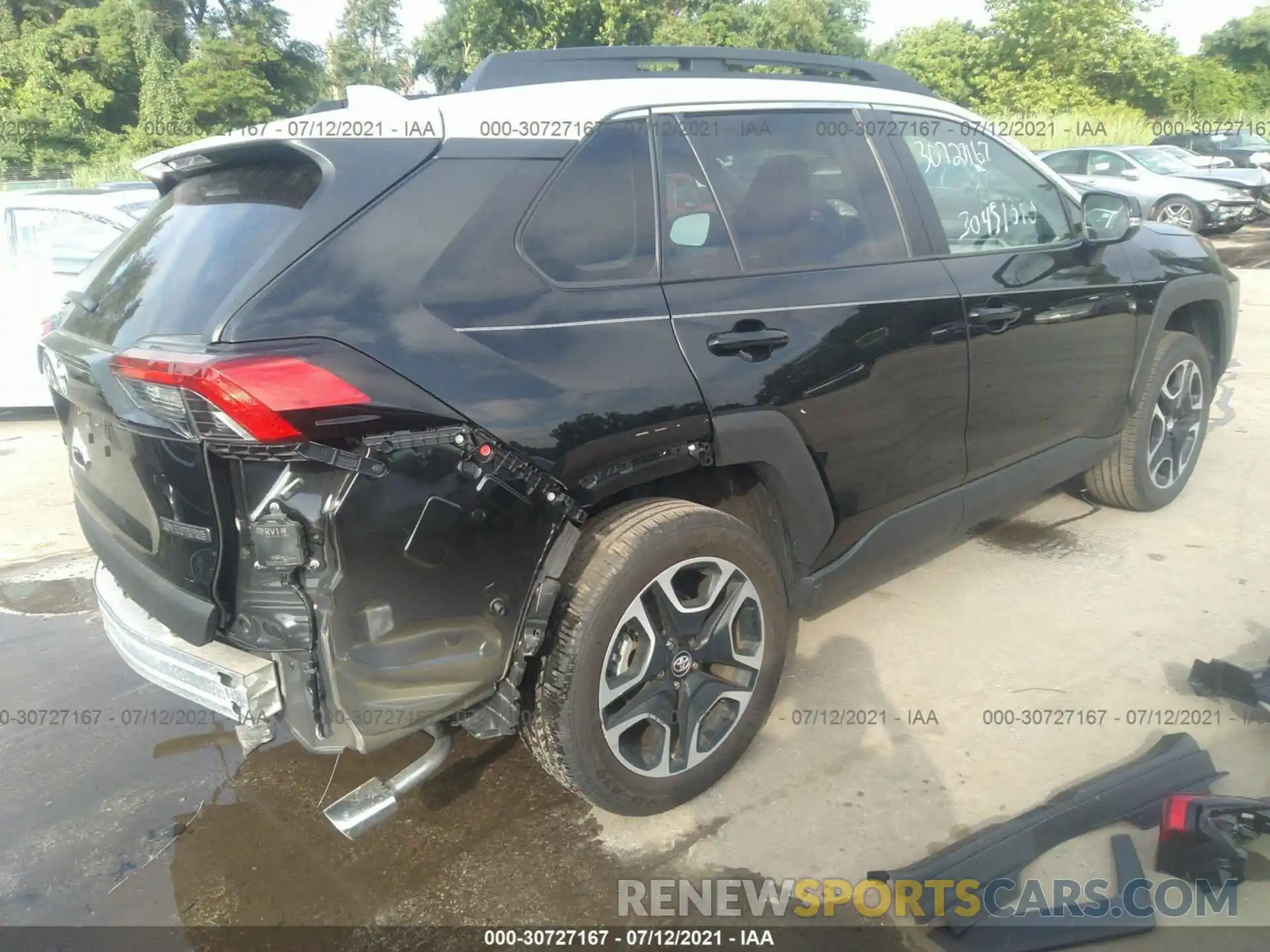 4 Photograph of a damaged car 2T3J1RFV8KC017136 TOYOTA RAV4 2019