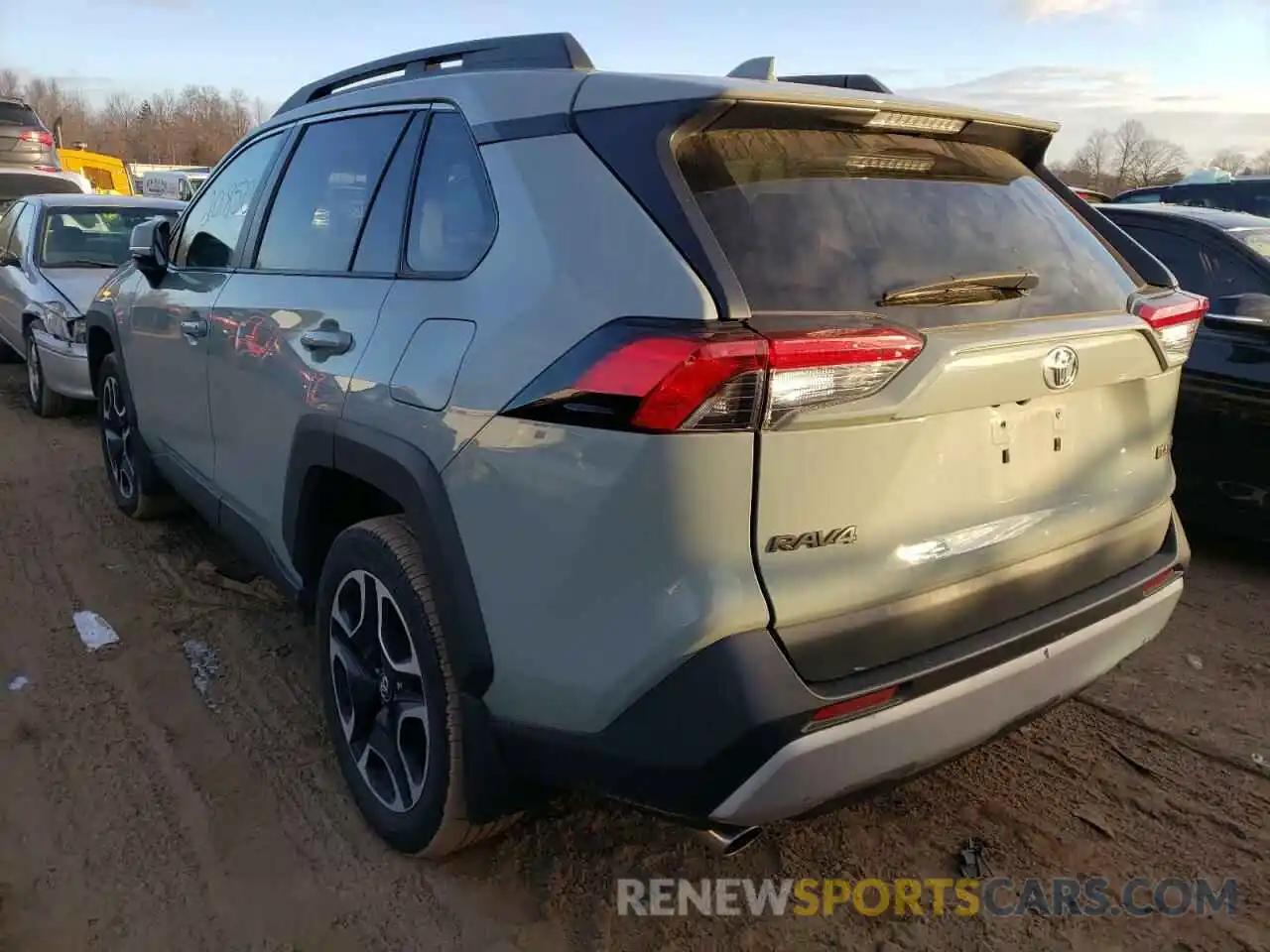 3 Photograph of a damaged car 2T3J1RFV8KC031053 TOYOTA RAV4 2019