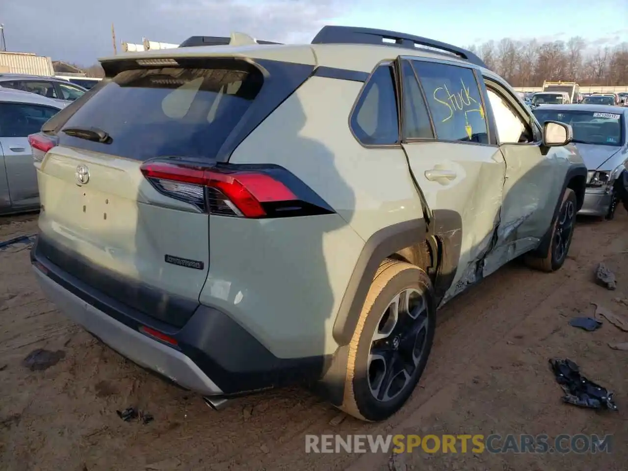 4 Photograph of a damaged car 2T3J1RFV8KC031053 TOYOTA RAV4 2019