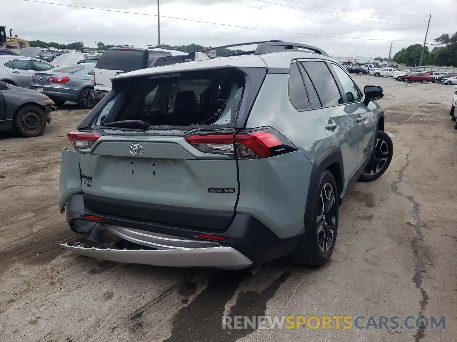 4 Photograph of a damaged car 2T3J1RFV8KC032252 TOYOTA RAV4 2019