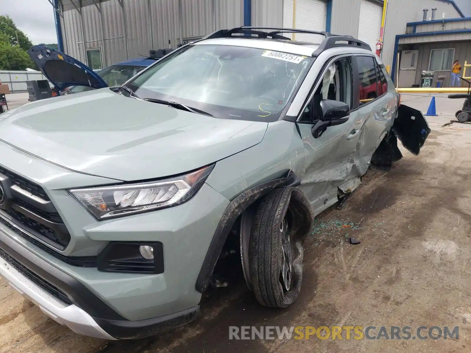 9 Фотография поврежденного автомобиля 2T3J1RFV8KC032252 TOYOTA RAV4 2019