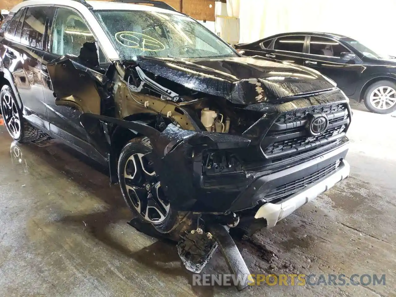 9 Photograph of a damaged car 2T3J1RFV8KC032784 TOYOTA RAV4 2019